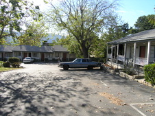 La Crescenta Motel