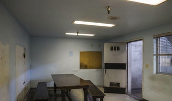 Enlarge photo 38
