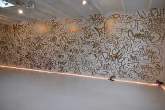 Enlarge photo 18