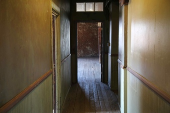 Enlarge photo 44