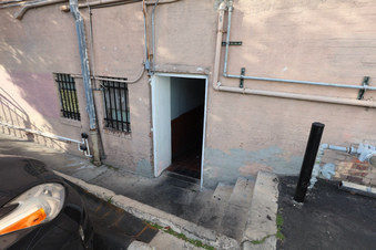 Enlarge photo 38