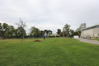 Enlarge photo 19