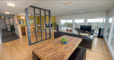 Enlarge photo 16