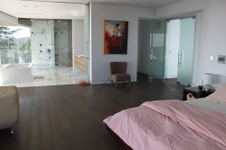 Enlarge photo 52