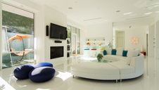 Enlarge photo 108