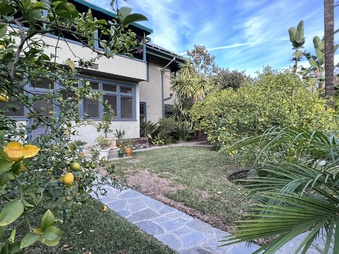 Enlarge photo 19
