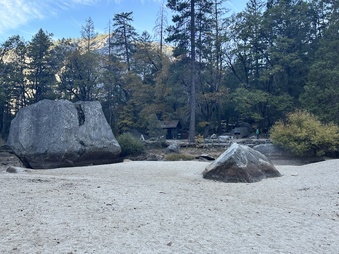 Enlarge photo 12