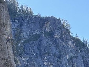 Enlarge photo 37