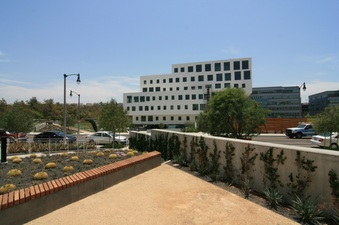 Enlarge photo 100