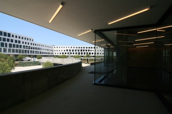 Enlarge photo 64