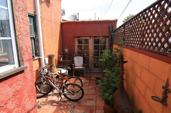 Enlarge photo 11