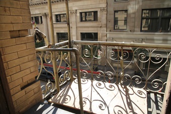 Enlarge photo 47