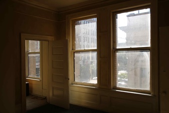 Enlarge photo 88