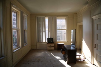 Enlarge photo 105