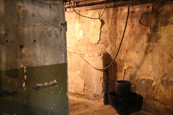 Enlarge photo 150