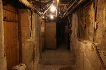 Enlarge photo 158