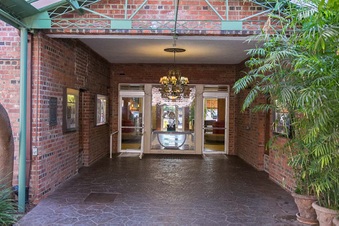 Kingsley Manor, East Hollywood