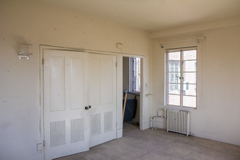 Enlarge photo 154