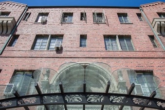 Enlarge photo 35
