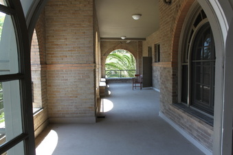 Enlarge photo 83