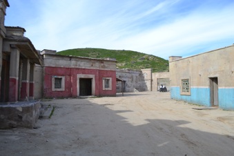 Enlarge photo 129