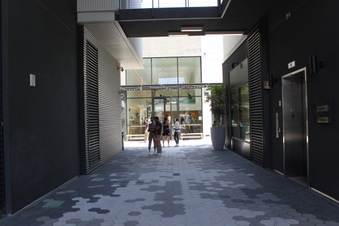 Enlarge photo 74