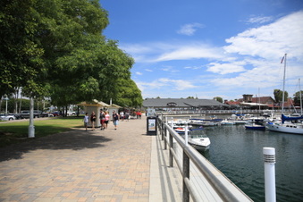 Enlarge photo 22