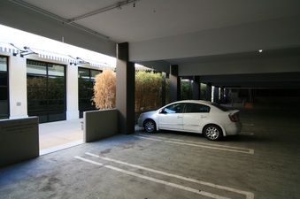 Enlarge photo 96