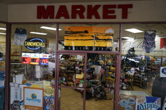 Malibu Ranch Market @ Zuma Beach Plaza