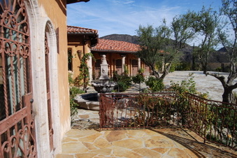 Enlarge photo 18