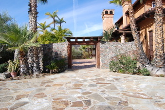 Enlarge photo 88