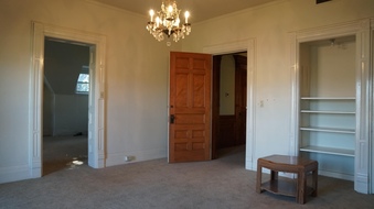 Enlarge photo 130