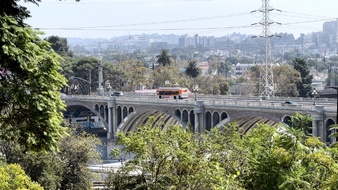 N Broadway Bridge