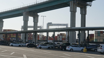 Enlarge photo 4