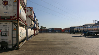 Enlarge photo 33