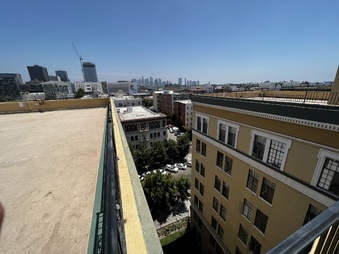 Enlarge photo 30