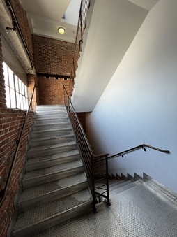 Enlarge photo 22