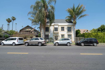 221 N Ave 52
