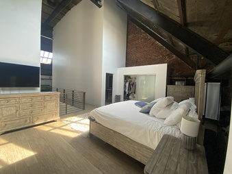 Enlarge photo 53