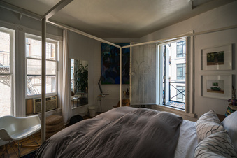 Enlarge photo 42