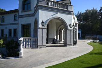 Enlarge photo 21