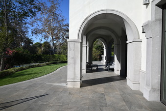 Enlarge photo 23