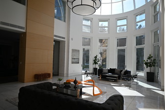 Enlarge photo 35