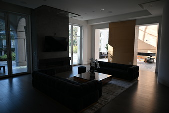 Enlarge photo 44