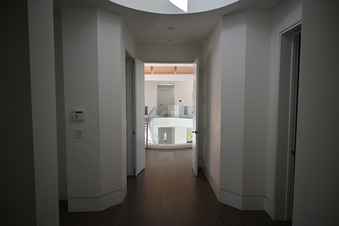 Enlarge photo 62