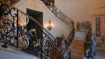 Enlarge photo 12