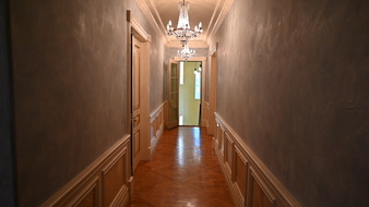 Enlarge photo 54