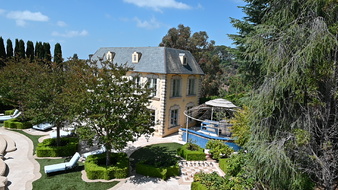 Enlarge photo 69