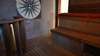 Enlarge photo 79