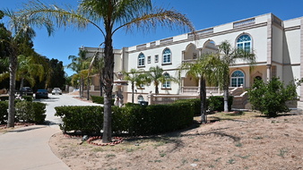 22711 La Quilla Dr. - Chatsworth